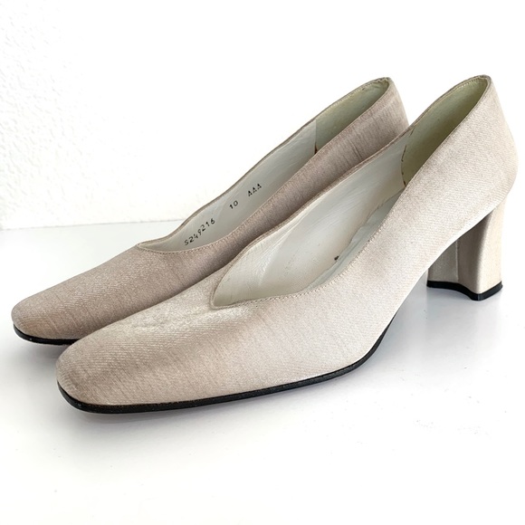 Vintage Stuart Weitzman Iridescent Square Toe Heel - Picture 5 of 9